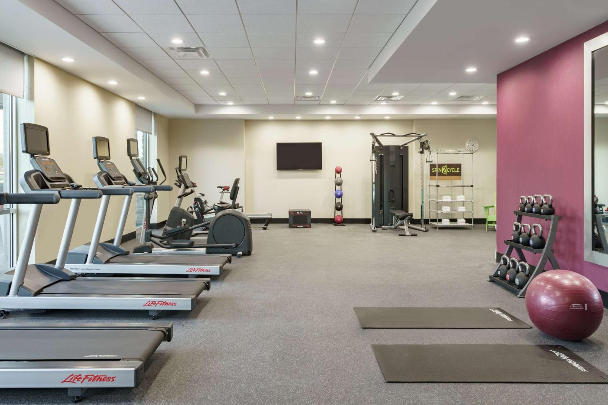 Home2 Suites By Hilton Norfolk Airport מראה חיצוני תמונה